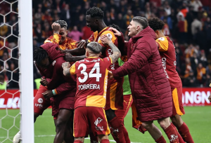 Galatasaray Bungkam İstanbul Başakşehir 3-0