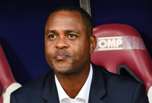 Patrick Kluivert akan Tampil di GBK pada Laga Barcelona vs Real Madrid