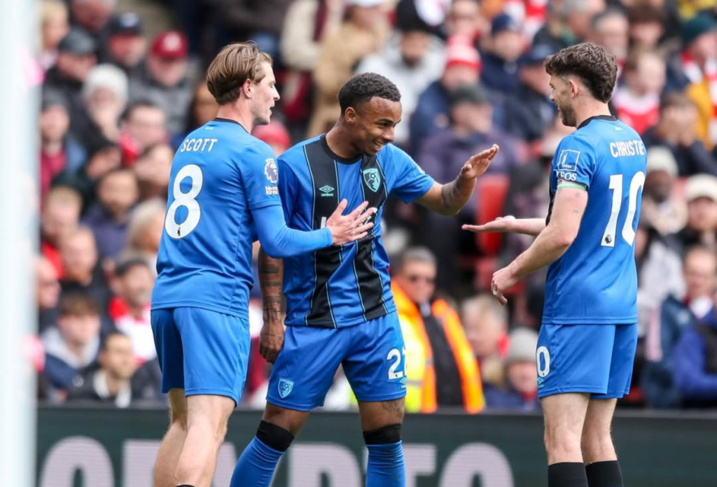 Arsenal 1-2 Bournemouth The Gunners Tumbang di Kandang