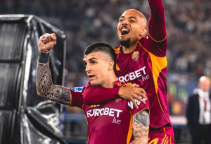 Roma vs Fiorentina 4-0 Roma Buka Kans ke Liga Champions Musim Depan